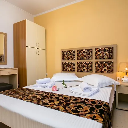 Elpis 1 Apartment