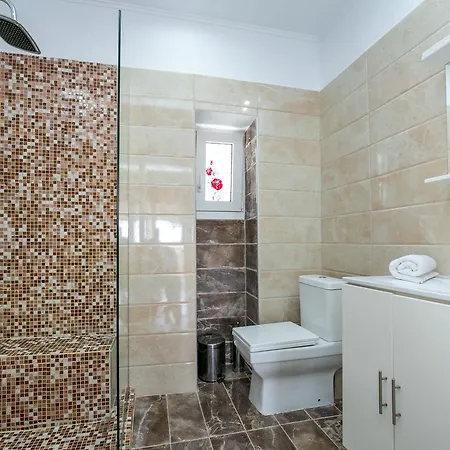 Elpis 1 Apartment *