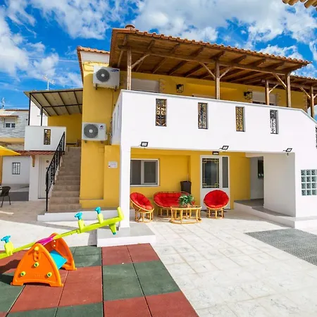 Apartment Elpis 1 *